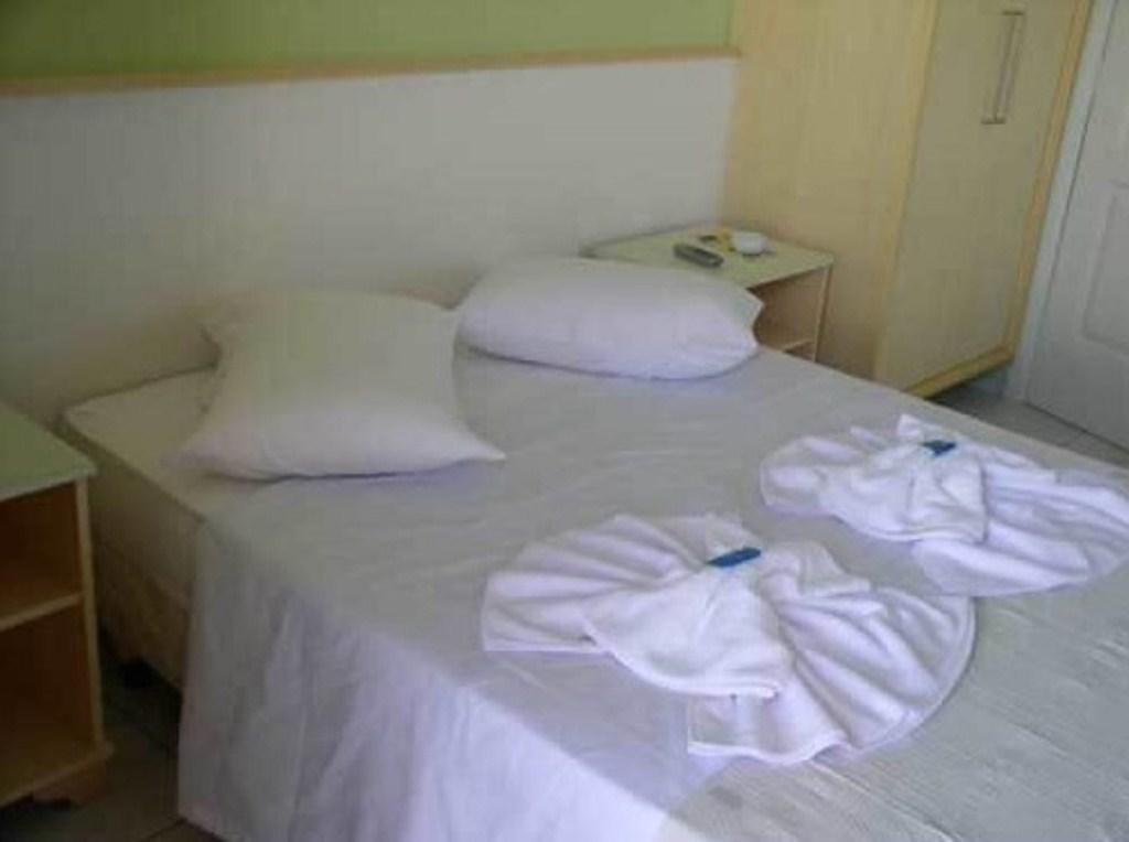 Hotel Pousada Mineirinho 巴尔内阿里东海滩 客房 照片